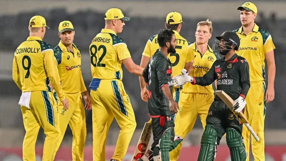 Bangladesh and Australia players shaking hands (Source: AFP Photos)